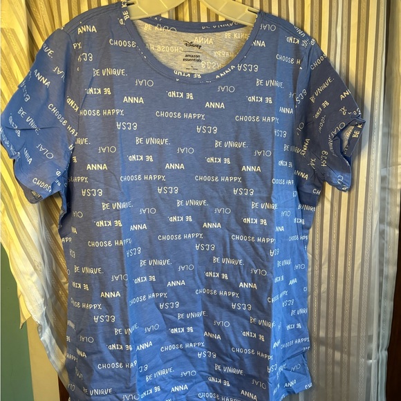 Frozen shirt Bundle NWT - Picture 4 of 6